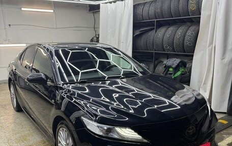 Toyota Camry, 2019 год, 2 450 000 рублей, 2 фотография