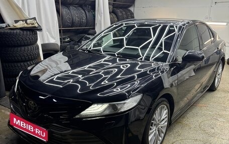 Toyota Camry, 2019 год, 2 450 000 рублей, 3 фотография