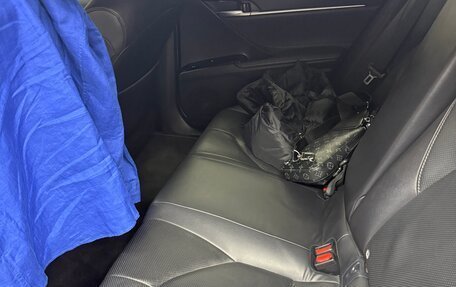 Toyota Camry, 2019 год, 2 450 000 рублей, 7 фотография