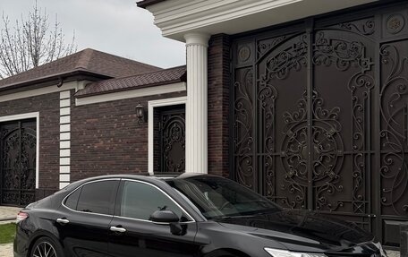 Toyota Camry, 2019 год, 2 550 000 рублей, 4 фотография