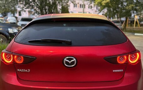 Mazda 3, 2020 год, 2 000 000 рублей, 11 фотография