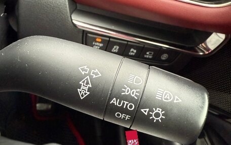 Mazda 3, 2020 год, 2 000 000 рублей, 10 фотография