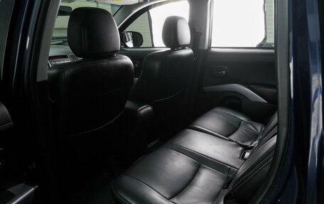 Mitsubishi Outlander III рестайлинг 3, 2010 год, 1 113 000 рублей, 11 фотография