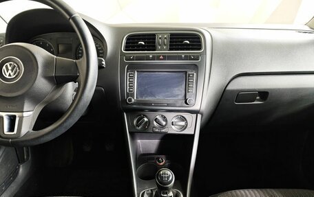 Volkswagen Polo VI (EU Market), 2012 год, 659 000 рублей, 12 фотография
