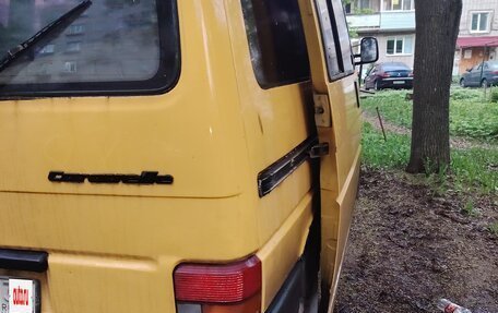 Volkswagen Caravelle T4, 1994 год, 380 000 рублей, 4 фотография