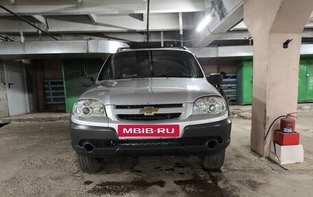 Chevrolet Niva I рестайлинг, 2010 год, 550 000 рублей, 2 фотография