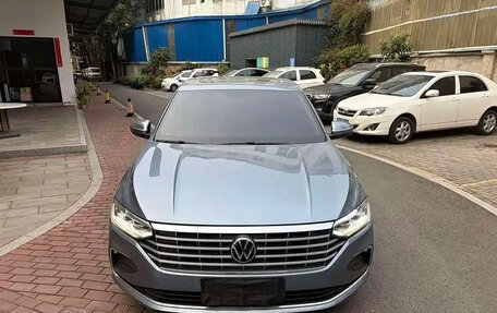 Volkswagen Lavida, 2022 год, 1 220 013 рублей, 2 фотография