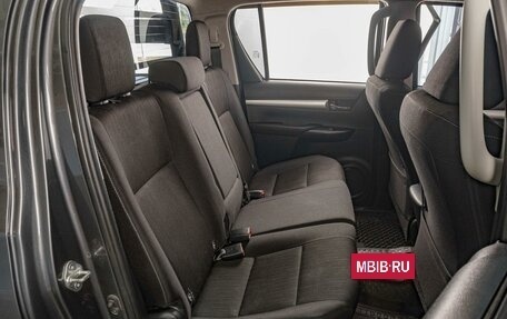 Toyota Hilux VIII, 2020 год, 3 999 000 рублей, 7 фотография