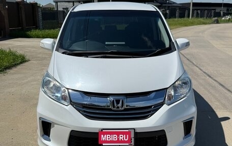 Honda Freed I, 2014 год, 1 260 000 рублей, 4 фотография