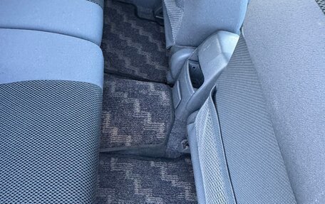 Toyota RAV4, 2001 год, 1 300 000 рублей, 6 фотография