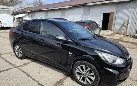 Hyundai Solaris II рестайлинг, 2013 год, 810 000 рублей, 5 фотография