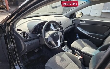 Hyundai Solaris II рестайлинг, 2013 год, 810 000 рублей, 13 фотография