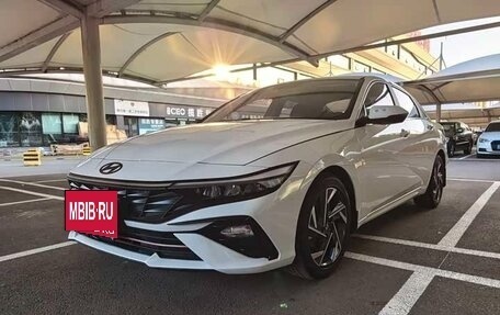 Hyundai Elantra, 2023 год, 1 350 000 рублей, 1 фотография