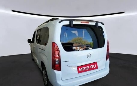 Opel Combo E, 2022 год, 2 132 000 рублей, 2 фотография