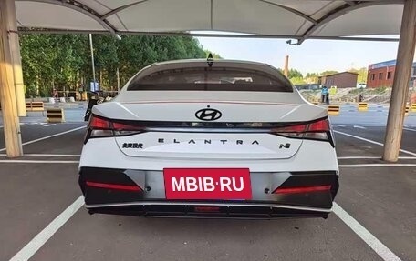 Hyundai Elantra, 2023 год, 1 350 000 рублей, 5 фотография