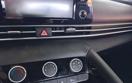 Hyundai Elantra, 2023 год, 1 350 000 рублей, 13 фотография