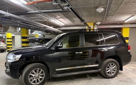 Toyota Land Cruiser 200, 2015 год, 5 450 000 рублей, 4 фотография