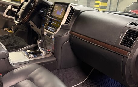 Toyota Land Cruiser 200, 2015 год, 5 450 000 рублей, 9 фотография