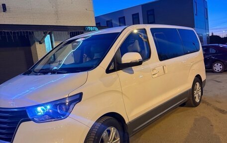 Hyundai H-1 II рестайлинг, 2018 год, 3 100 000 рублей, 7 фотография