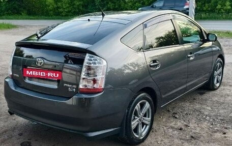 Toyota Prius, 2007 год, 880 000 рублей, 2 фотография