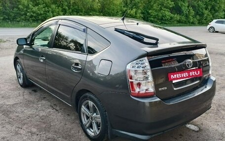 Toyota Prius, 2007 год, 880 000 рублей, 6 фотография