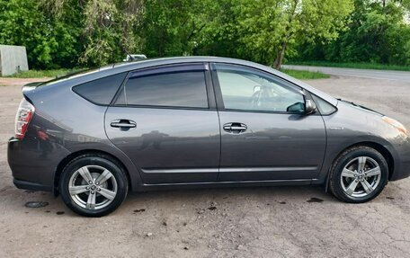 Toyota Prius, 2007 год, 880 000 рублей, 10 фотография