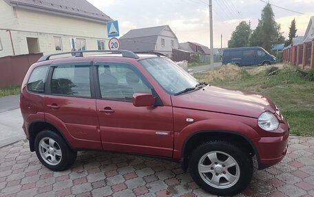 Chevrolet Niva I рестайлинг, 2011 год, 497 000 рублей, 6 фотография