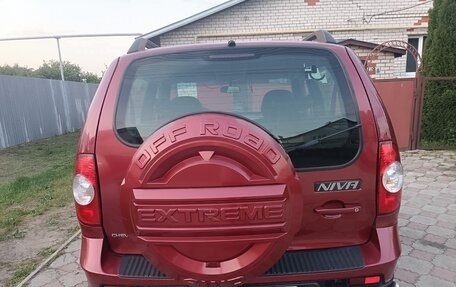 Chevrolet Niva I рестайлинг, 2011 год, 497 000 рублей, 2 фотография