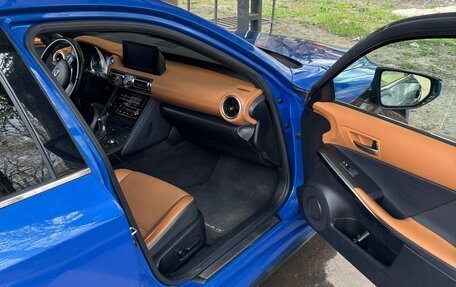 Lexus IS III, 2021 год, 3 900 000 рублей, 8 фотография