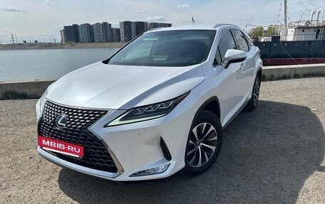 Lexus RX IV рестайлинг, 2021 год, 4 950 000 рублей, 3 фотография