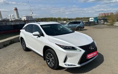 Lexus RX IV рестайлинг, 2021 год, 4 950 000 рублей, 8 фотография