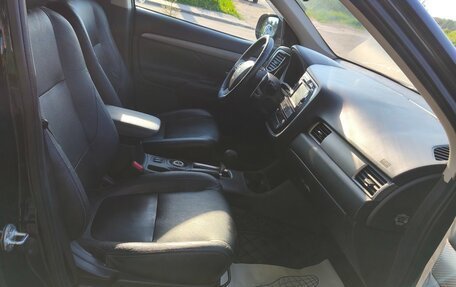 Mitsubishi Outlander III рестайлинг 3, 2012 год, 1 200 000 рублей, 3 фотография