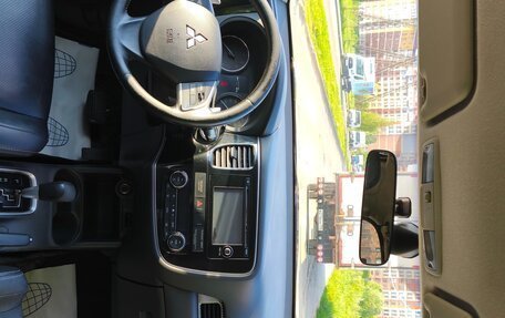 Mitsubishi Outlander III рестайлинг 3, 2012 год, 1 200 000 рублей, 2 фотография
