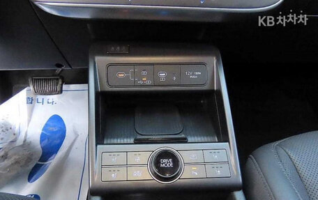 Hyundai Kona, 2023 год, 1 775 000 рублей, 11 фотография