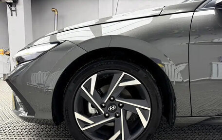 Hyundai Elantra, 2023 год, 1 370 000 рублей, 8 фотография