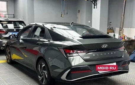 Hyundai Elantra, 2023 год, 1 370 000 рублей, 4 фотография