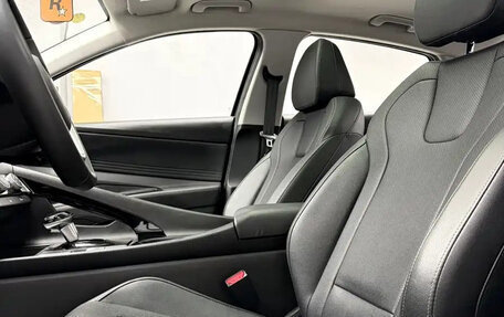 Hyundai Elantra, 2023 год, 1 370 000 рублей, 12 фотография