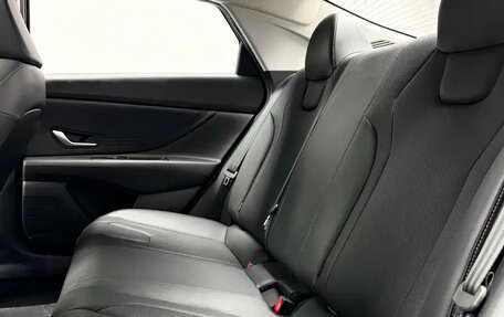 Hyundai Elantra, 2023 год, 1 370 000 рублей, 15 фотография