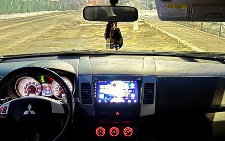 Mitsubishi Outlander III рестайлинг 3, 2010 год, 1 210 000 рублей, 6 фотография