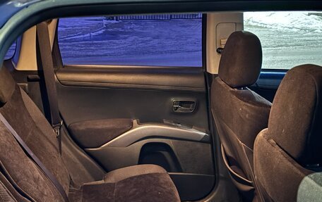 Mitsubishi Outlander III рестайлинг 3, 2010 год, 1 210 000 рублей, 7 фотография