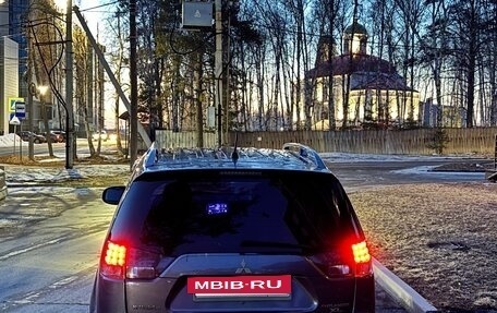 Mitsubishi Outlander III рестайлинг 3, 2010 год, 1 210 000 рублей, 10 фотография