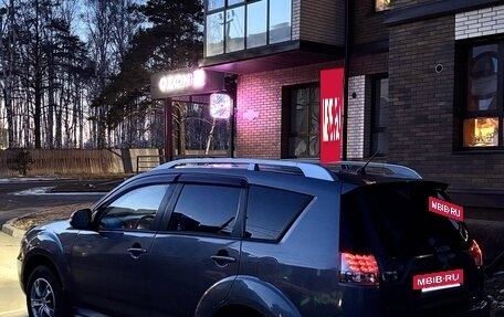 Mitsubishi Outlander III рестайлинг 3, 2010 год, 1 210 000 рублей, 11 фотография