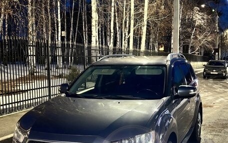 Mitsubishi Outlander III рестайлинг 3, 2010 год, 1 210 000 рублей, 3 фотография