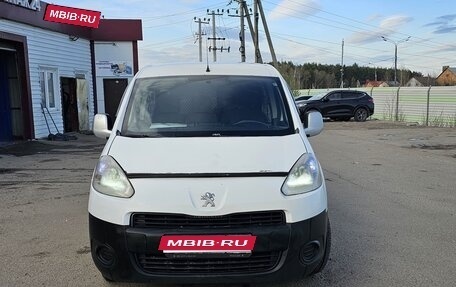 Peugeot Partner II рестайлинг 2, 2014 год, 520 000 рублей, 1 фотография