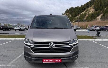 Volkswagen Multivan T6 рестайлинг, 2020 год, 5 000 000 рублей, 1 фотография
