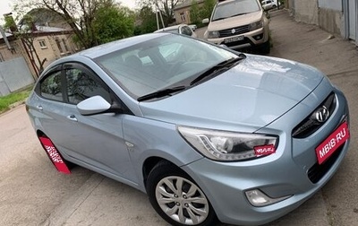Hyundai Solaris II рестайлинг, 2013 год, 810 000 рублей, 1 фотография