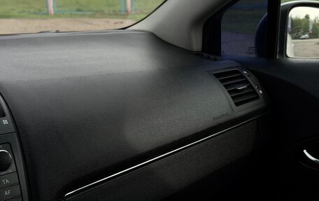 Toyota Avensis III рестайлинг, 2009 год, 950 000 рублей, 19 фотография