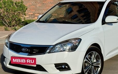 KIA cee'd I рестайлинг, 2011 год, 865 000 рублей, 2 фотография
