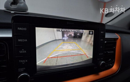 KIA Stonic, 2019 год, 1 350 000 рублей, 12 фотография