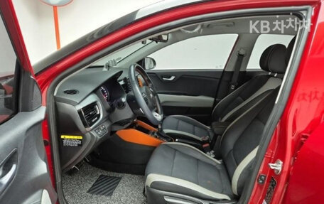 KIA Stonic, 2019 год, 1 350 000 рублей, 5 фотография